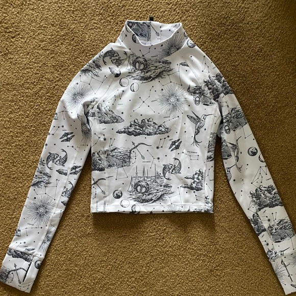 Greyson Dreamers Toile Nova Mock Top - Picture 2 of 7